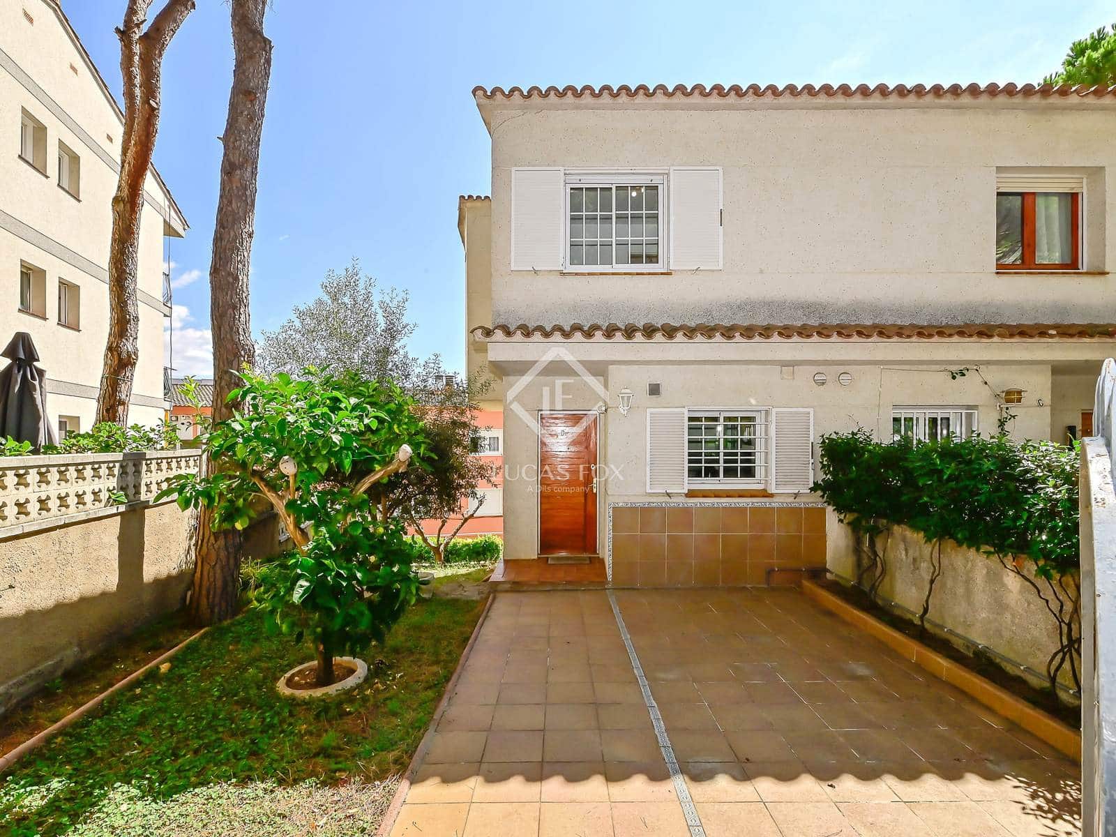 3 soveværelse Villa til salg i Platja d'Aro med garage - € 325.000 (Ref: 9164778)