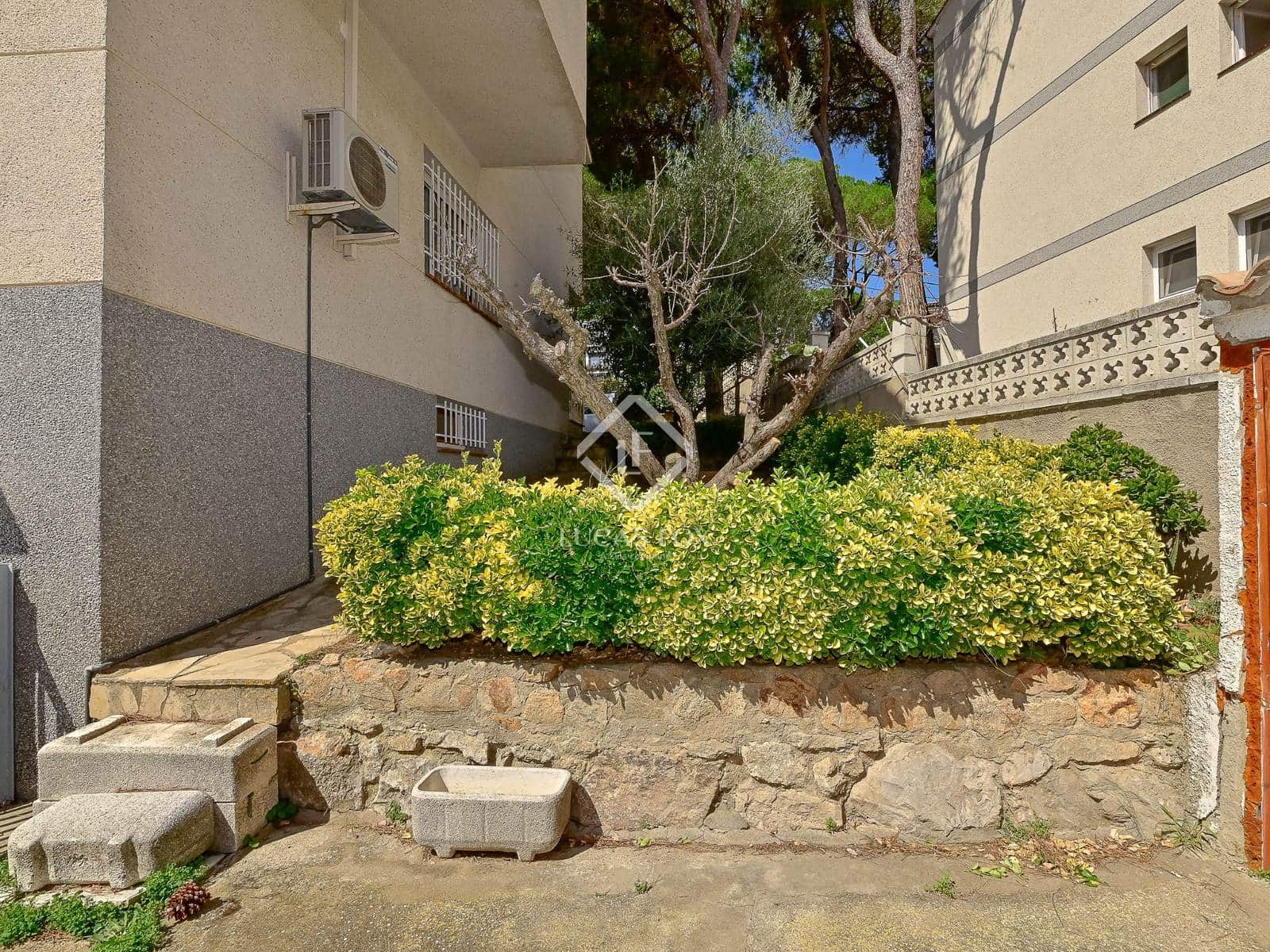 3 soveværelse Villa til salg i Platja d'Aro med garage - € 325.000 (Ref: 9164778)