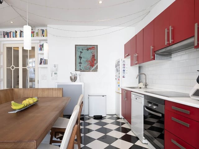 3 bedroom Apartment for sale in Santiago de Compostela - € 430,000 (Ref: 9166344)