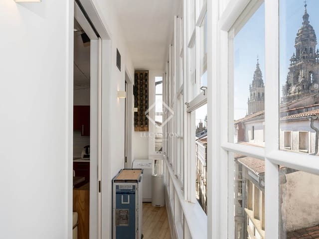 3 bedroom Apartment for sale in Santiago de Compostela - € 430,000 (Ref: 9166344)