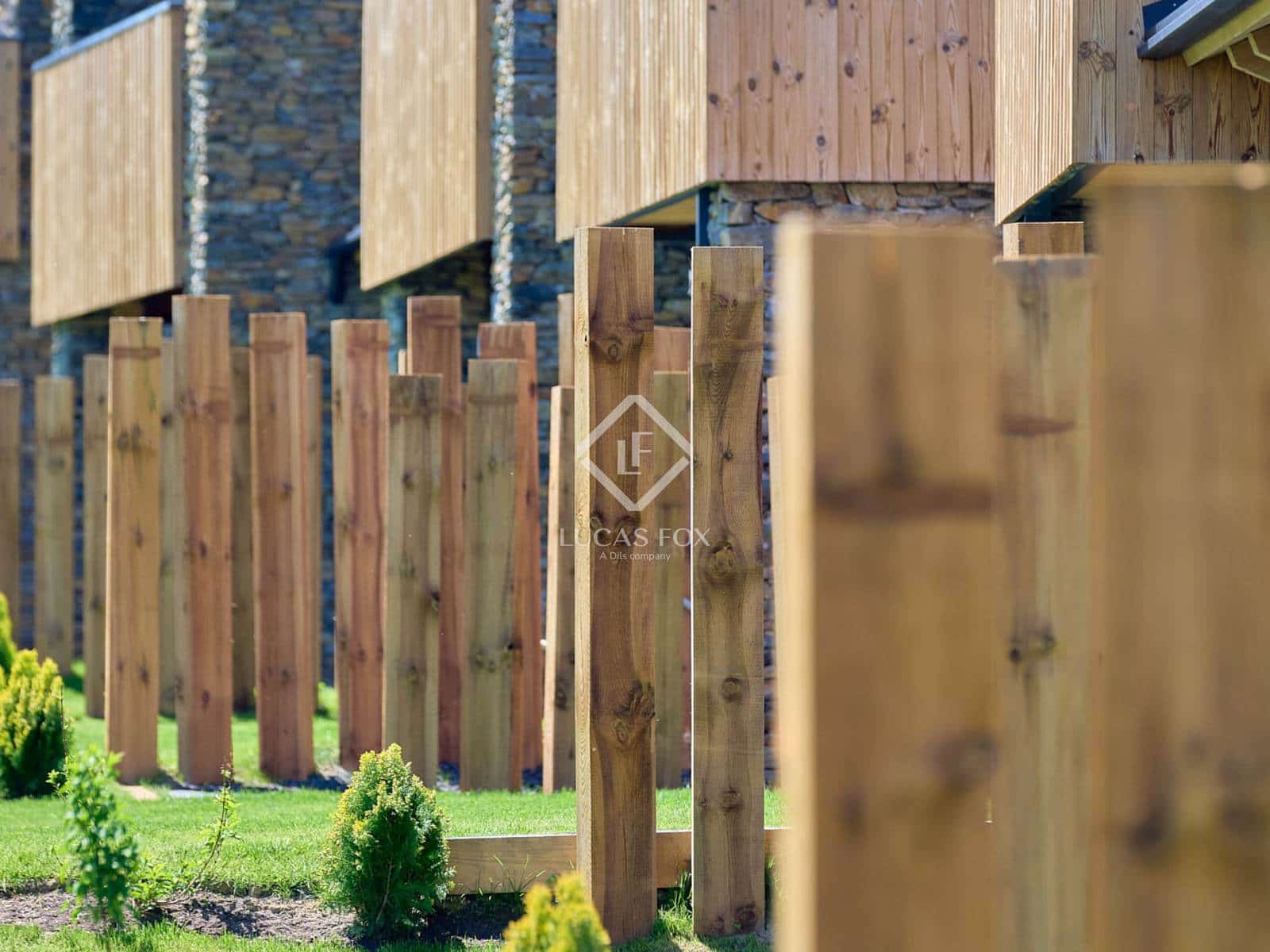 4 soveværelse Villa til salg i Isovol med swimmingpool garage - € 815.000 (Ref: 9166623)