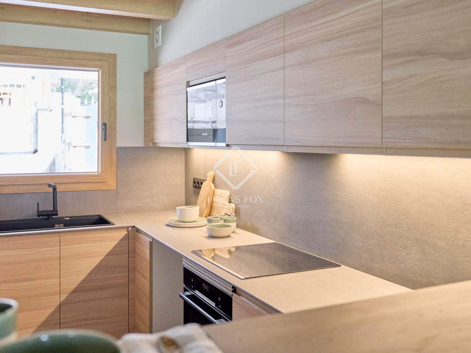 4 soveværelse Villa til salg i Isovol med swimmingpool garage - € 815.000 (Ref: 9166623)