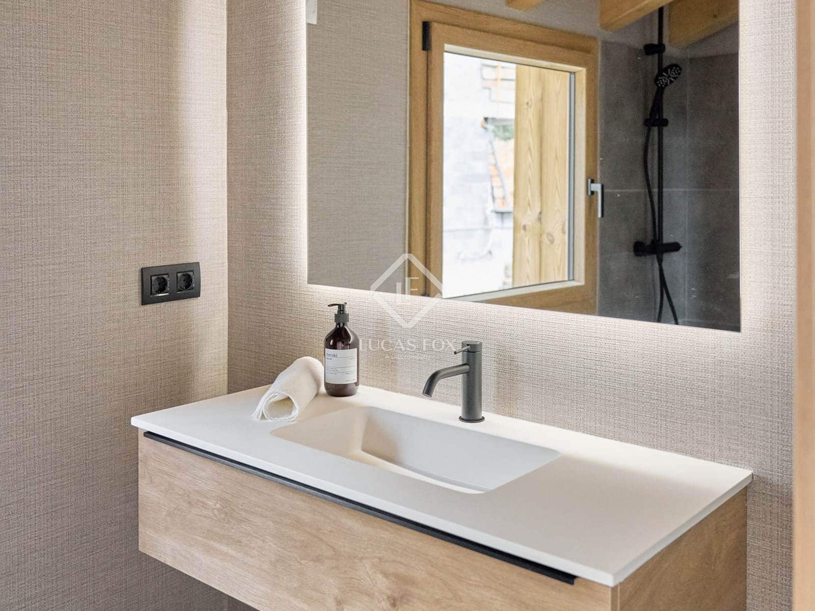 4 soveværelse Villa til salg i Isovol med swimmingpool garage - € 815.000 (Ref: 9166623)