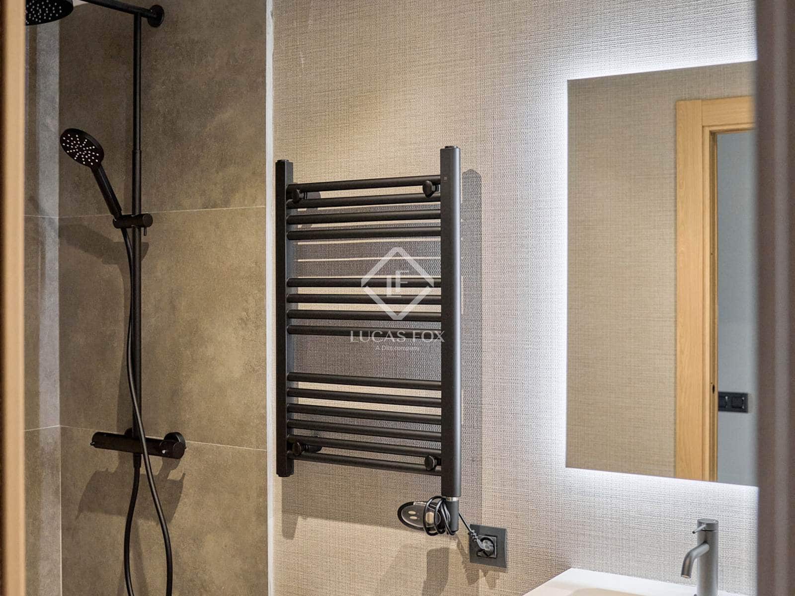 4 soveværelse Villa til salg i Isovol med swimmingpool garage - € 815.000 (Ref: 9166623)