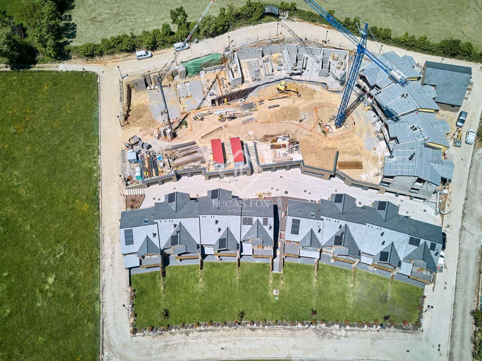 4 soveværelse Villa til salg i Isovol med swimmingpool garage - € 815.000 (Ref: 9166623)