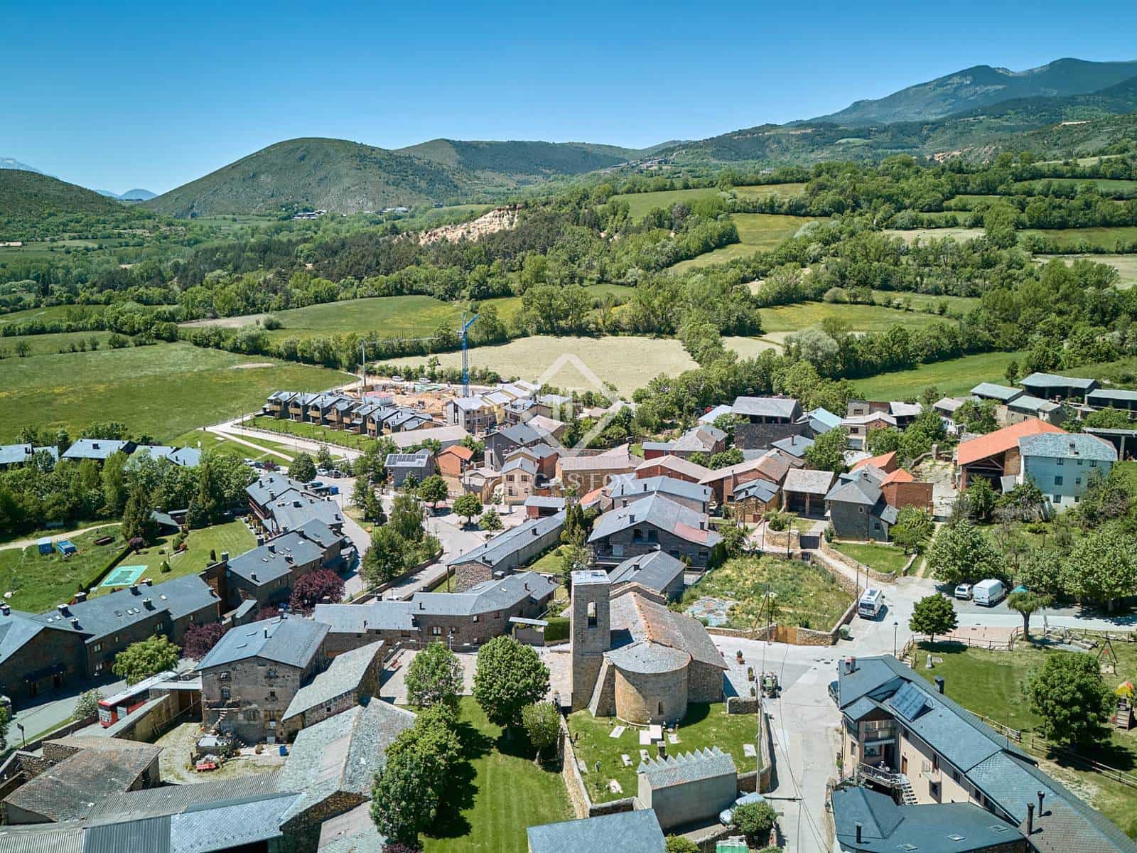 4 soveværelse Villa til salg i Isovol med swimmingpool garage - € 815.000 (Ref: 9166623)