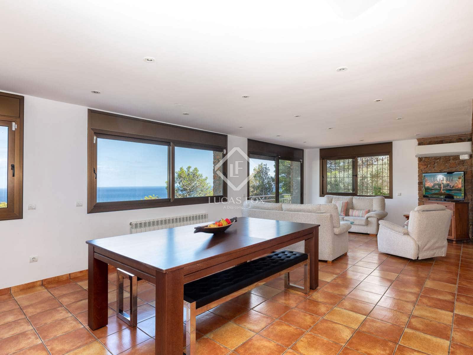 5 slaapkamer Villa te koop in Tamariu met zwembad garage - € 1.650.000 (Ref: 9168058)