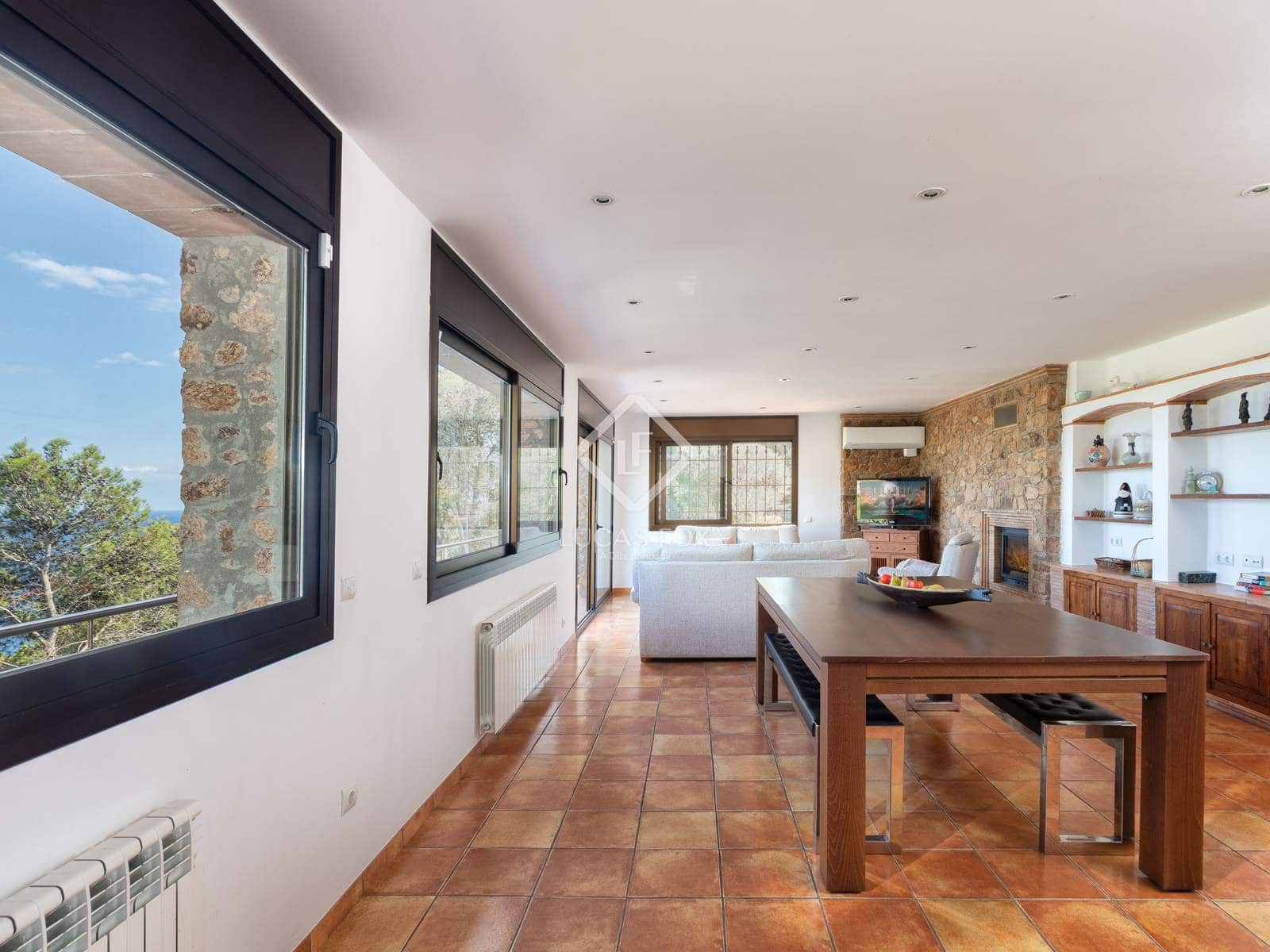 5 slaapkamer Villa te koop in Tamariu met zwembad garage - € 1.650.000 (Ref: 9168058)