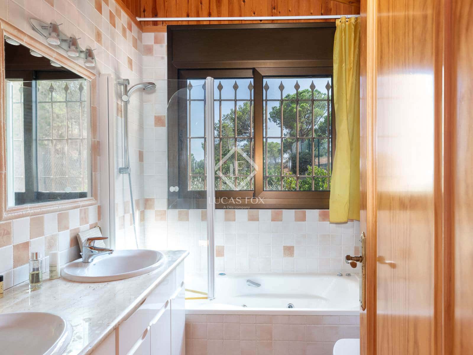 5 slaapkamer Villa te koop in Tamariu met zwembad garage - € 1.650.000 (Ref: 9168058)