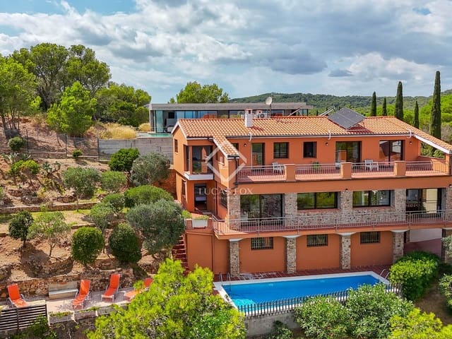 5 bedroom Villa for sale in Tamariu, Palafrugell with pool garage - € 1,650,000 (Ref: 9168058)