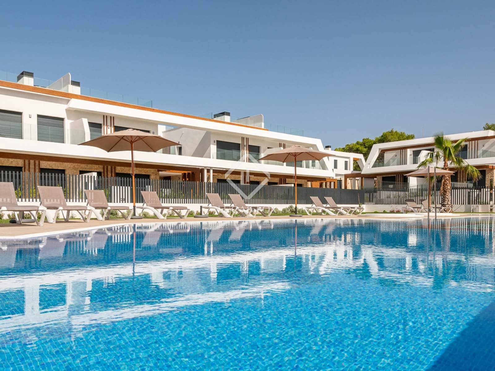 3 slaapkamer Villa te koop in Cala Ratjada met zwembad garage - € 947.000 (Ref: 9168059)