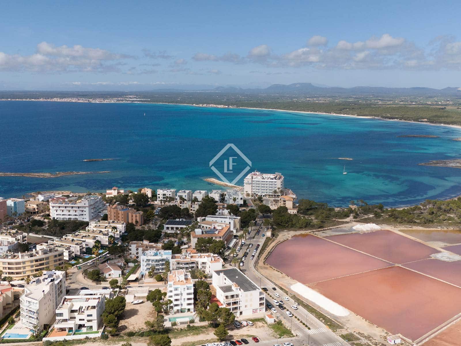 2 slaapkamer Appartement te koop in Colonia de Sant Jordi met zwembad - € 695.000 (Ref: 9168062)