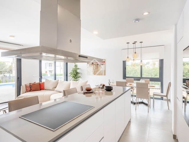 3 soveværelse Villa til salg i Cala Ratjada, Capdepera med swimmingpool garage - € 970.000 (Ref: 9168308)