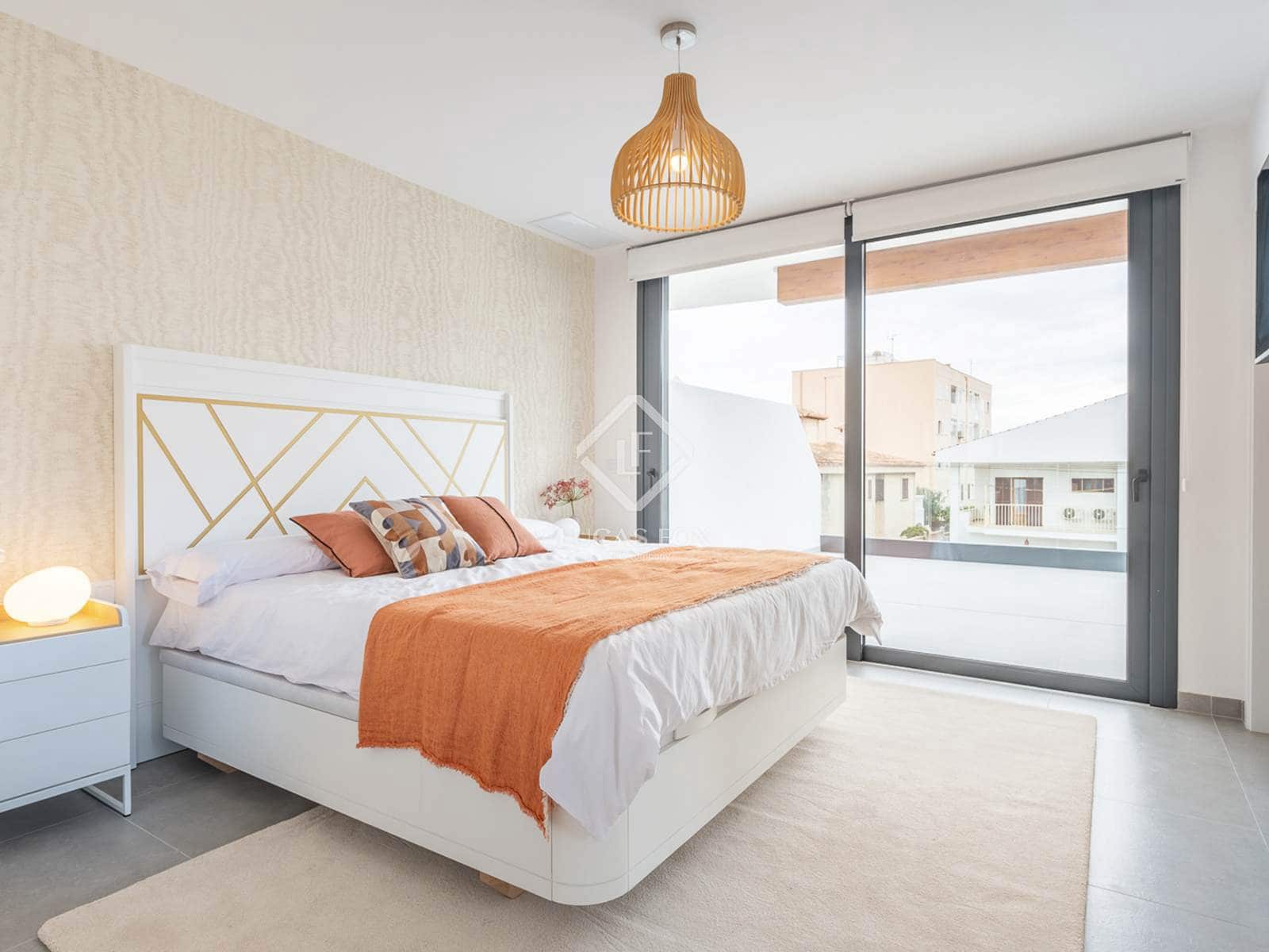 3 soveværelse Villa til salg i Cala Ratjada med swimmingpool garage - € 1.130.000 (Ref: 9168310)