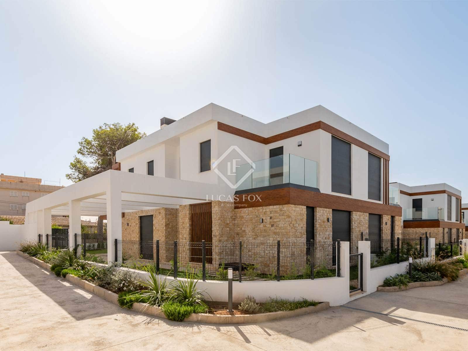 3 soveværelse Villa til salg i Cala Ratjada med swimmingpool garage - € 1.130.000 (Ref: 9168310)