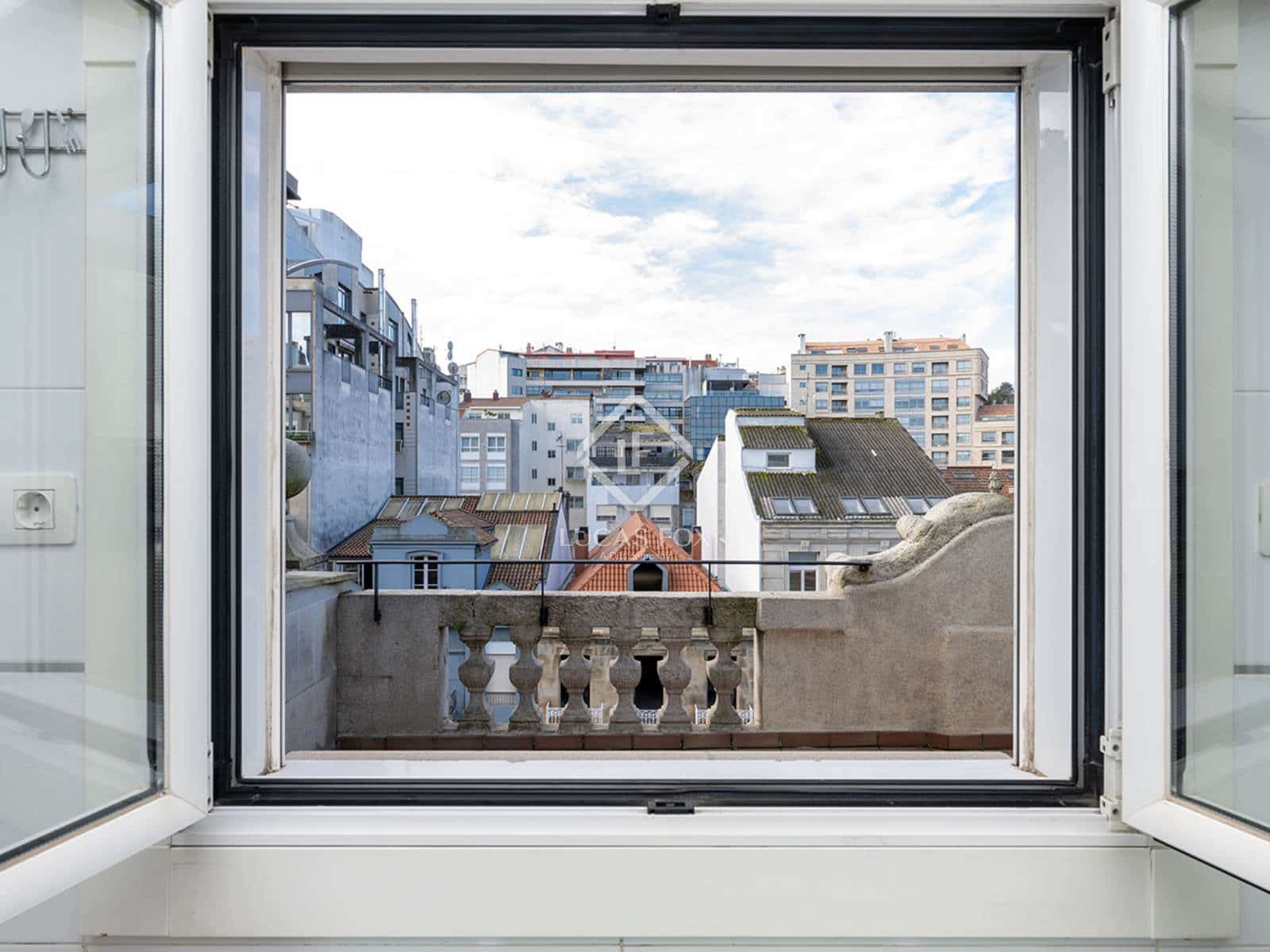 2 soveværelse Penthouse til leje i Vigo - € 1.900 (Ref: 9170474)