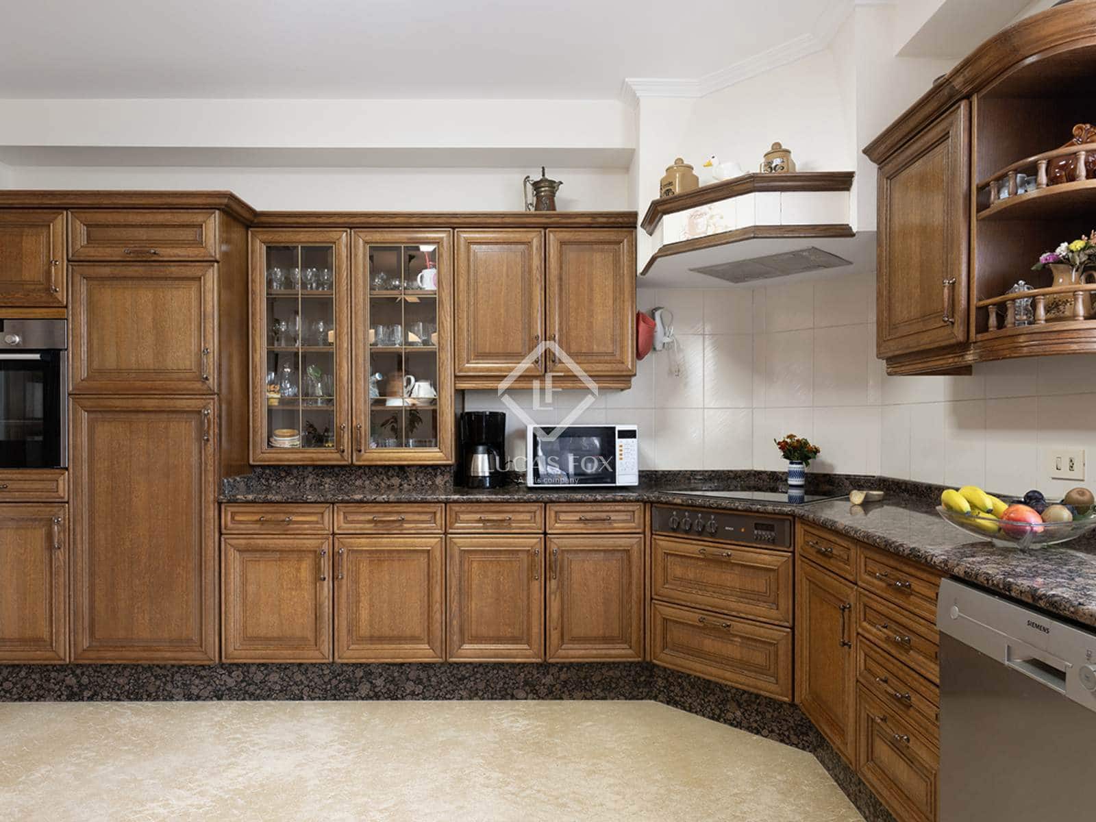 6 bedroom Villa for sale in Redondela with pool garage - € 785,000 (Ref: 9170489)