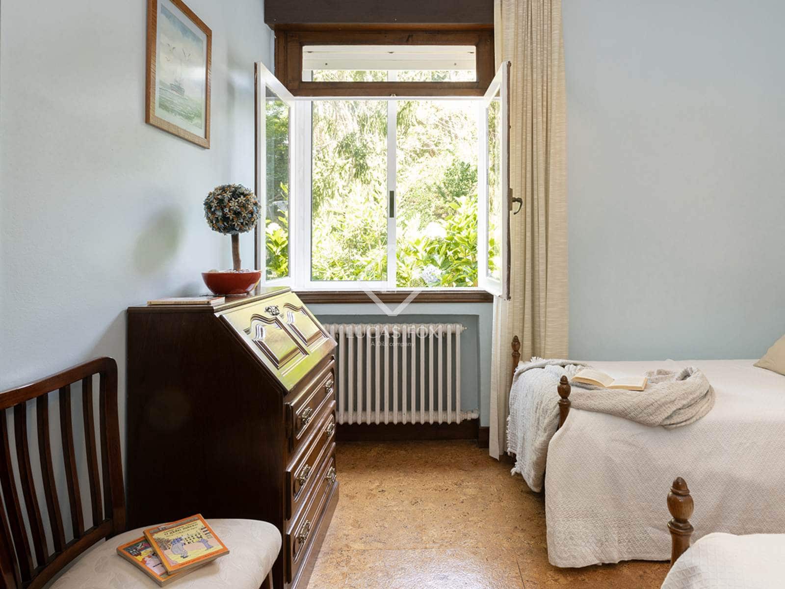 6 bedroom Villa for sale in Redondela with pool garage - € 785,000 (Ref: 9170489)