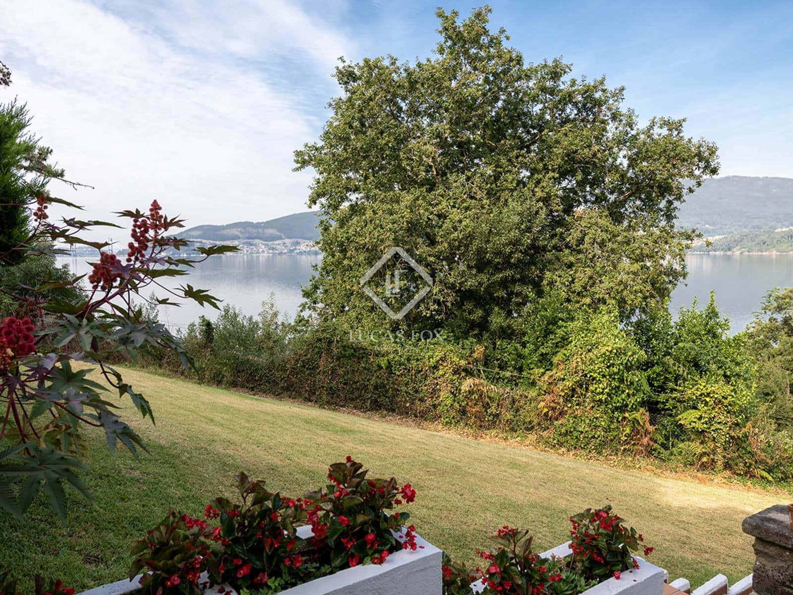 6 bedroom Villa for sale in Redondela with pool garage - € 785,000 (Ref: 9170489)