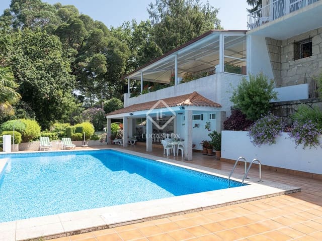 6 bedroom Villa for sale in Redondela with pool garage - € 785,000 (Ref: 9170489)