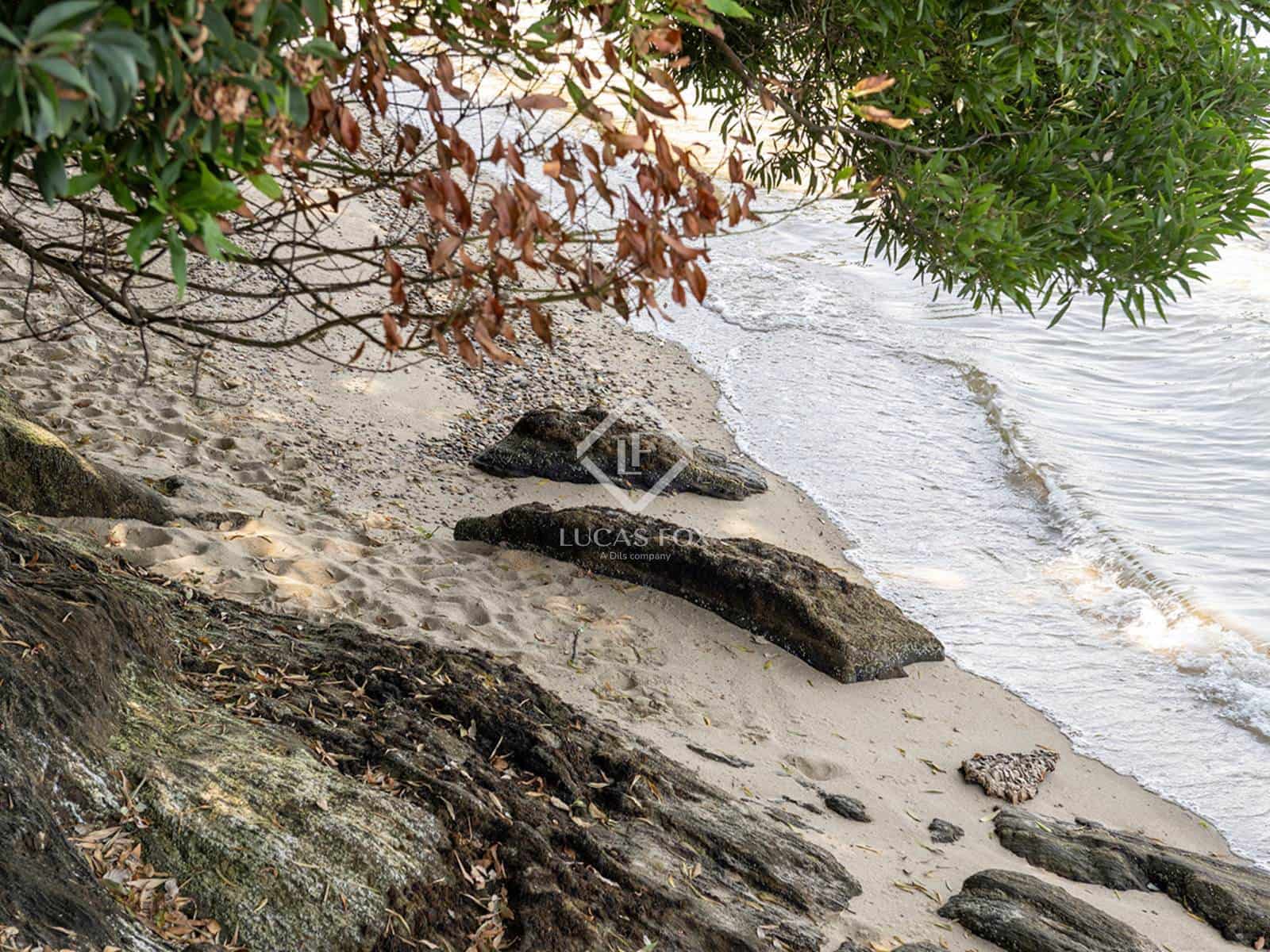 6 bedroom Villa for sale in Redondela with pool garage - € 785,000 (Ref: 9170489)