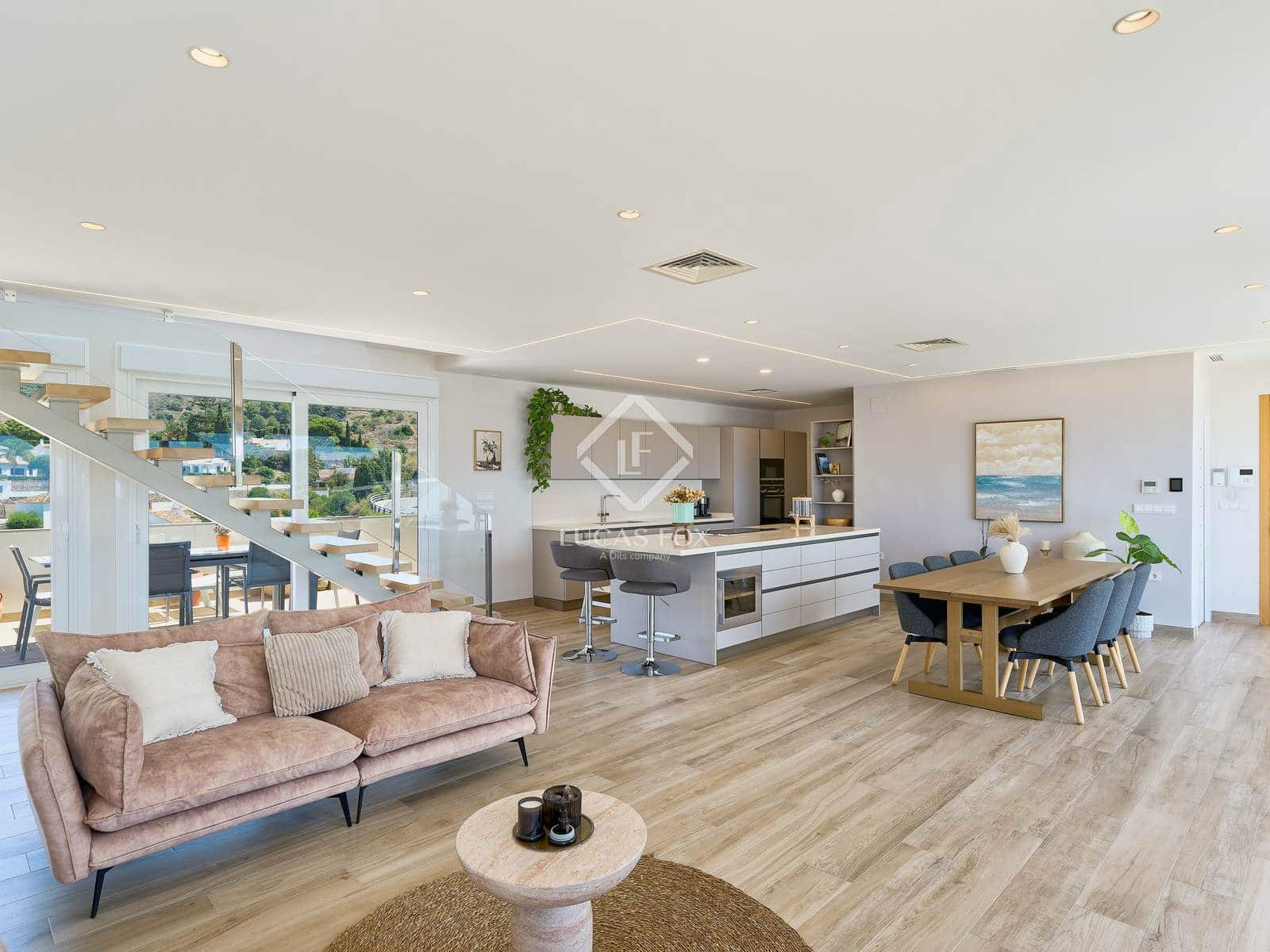 4 bedroom Villa for sale in La Herradura with garage - € 1,895,000 (Ref: 9170710)