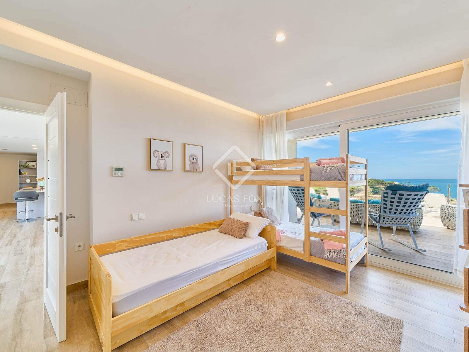 4 bedroom Villa for sale in La Herradura with garage - € 1,895,000 (Ref: 9170710)