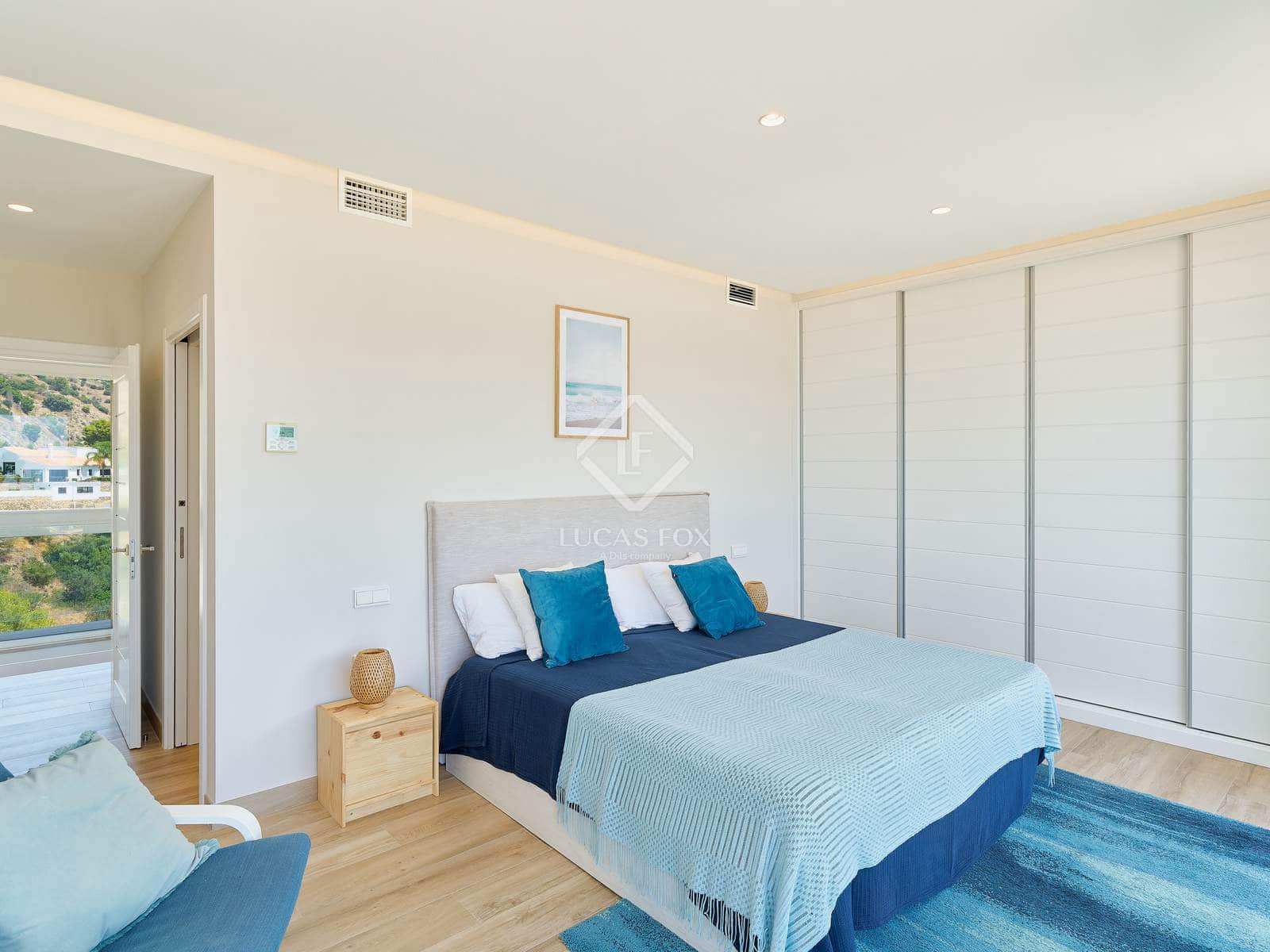 4 bedroom Villa for sale in La Herradura with garage - € 1,895,000 (Ref: 9170710)