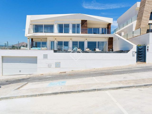 4 chambre Villa/Maison à vendre à La Herradura, Almuñécar avec piscine garage - 1 895 000 € (Ref: 9170710)