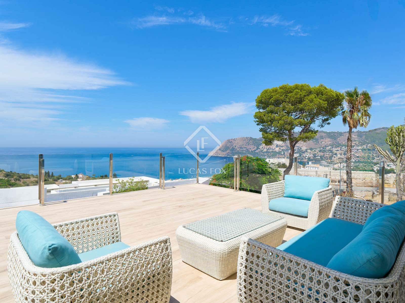 4 bedroom Villa for sale in La Herradura with garage - € 1,895,000 (Ref: 9170710)
