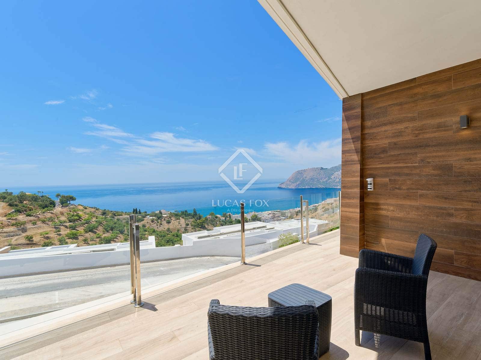 4 bedroom Villa for sale in La Herradura with garage - € 1,895,000 (Ref: 9170710)