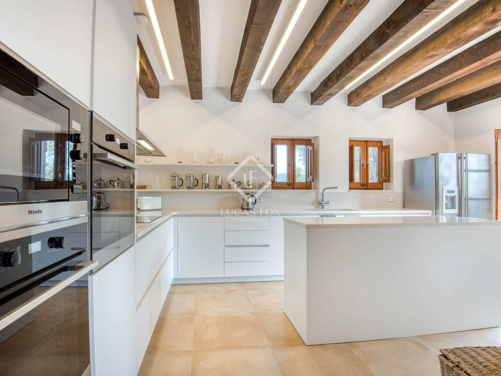 7 bedroom Finca/Country House for sale in Santa Cristina d'Aro with pool garage - € 1,900,000 (Ref: 9171882)