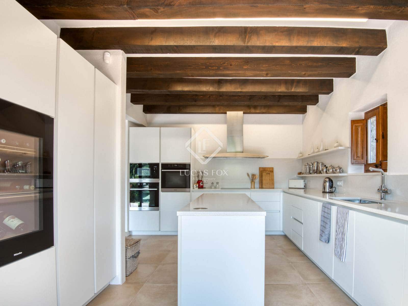 7 bedroom Finca/Country House for sale in Santa Cristina d'Aro with pool garage - € 1,900,000 (Ref: 9171882)