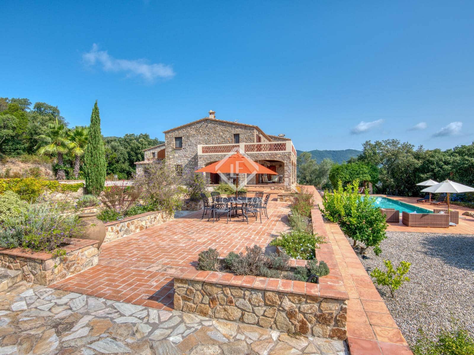 7 bedroom Finca/Country House for sale in Santa Cristina d'Aro with pool garage - € 1,900,000 (Ref: 9171882)