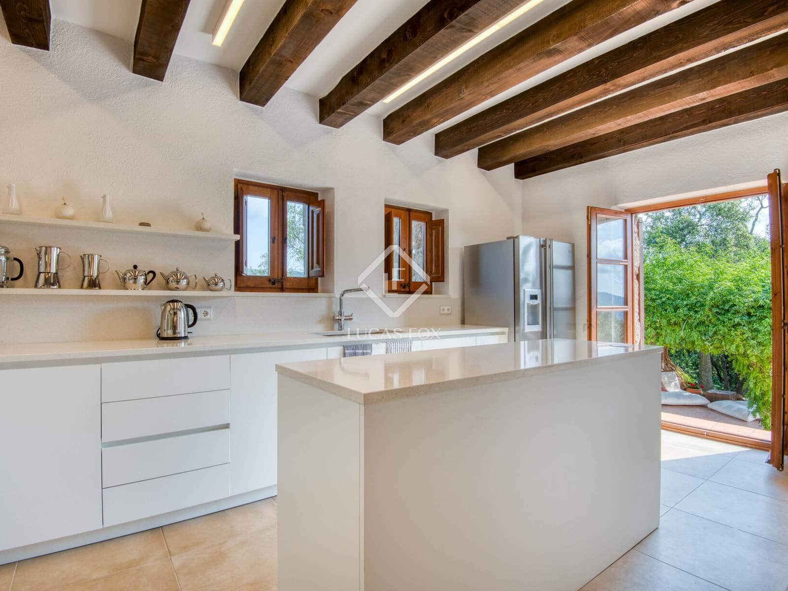 7 bedroom Finca/Country House for sale in Santa Cristina d'Aro with pool garage - € 1,900,000 (Ref: 9171882)