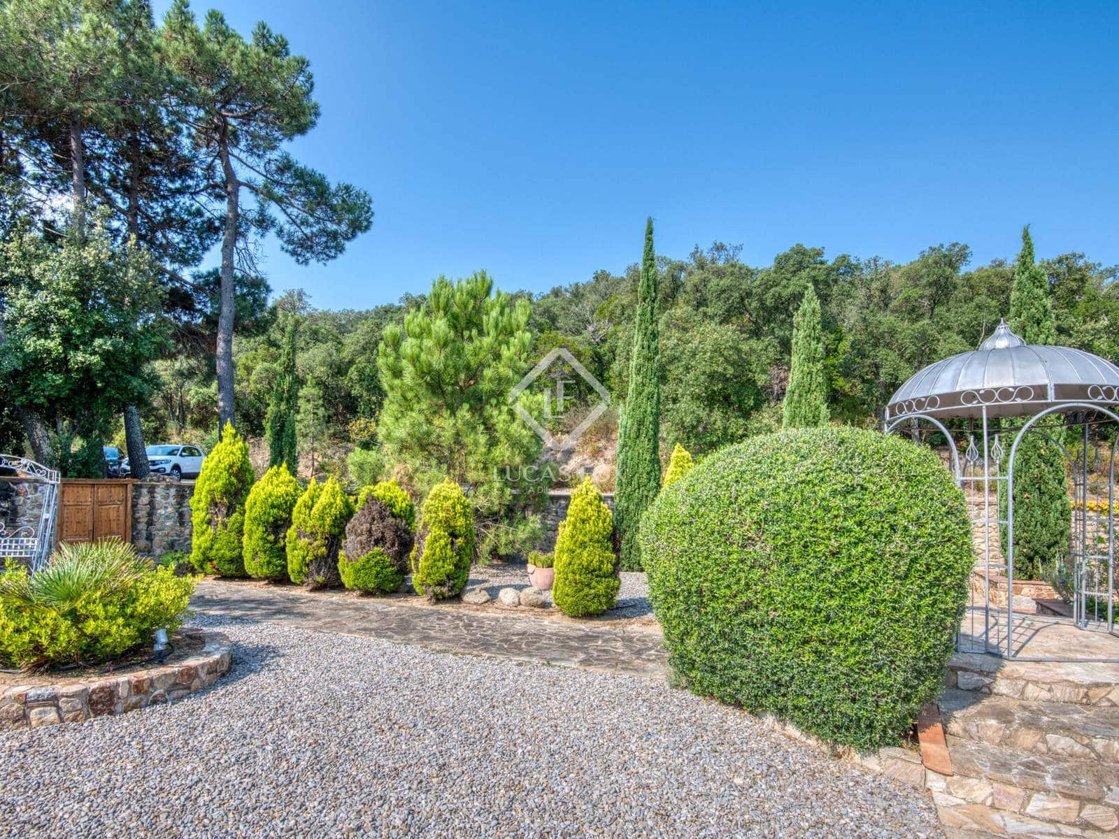 7 bedroom Finca/Country House for sale in Santa Cristina d'Aro with pool garage - € 1,900,000 (Ref: 9171882)