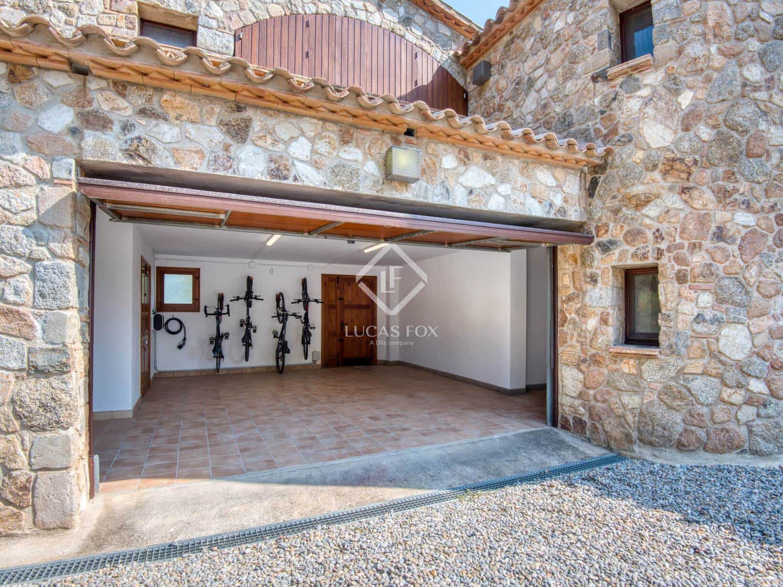 7 bedroom Finca/Country House for sale in Santa Cristina d'Aro with pool garage - € 1,900,000 (Ref: 9171882)