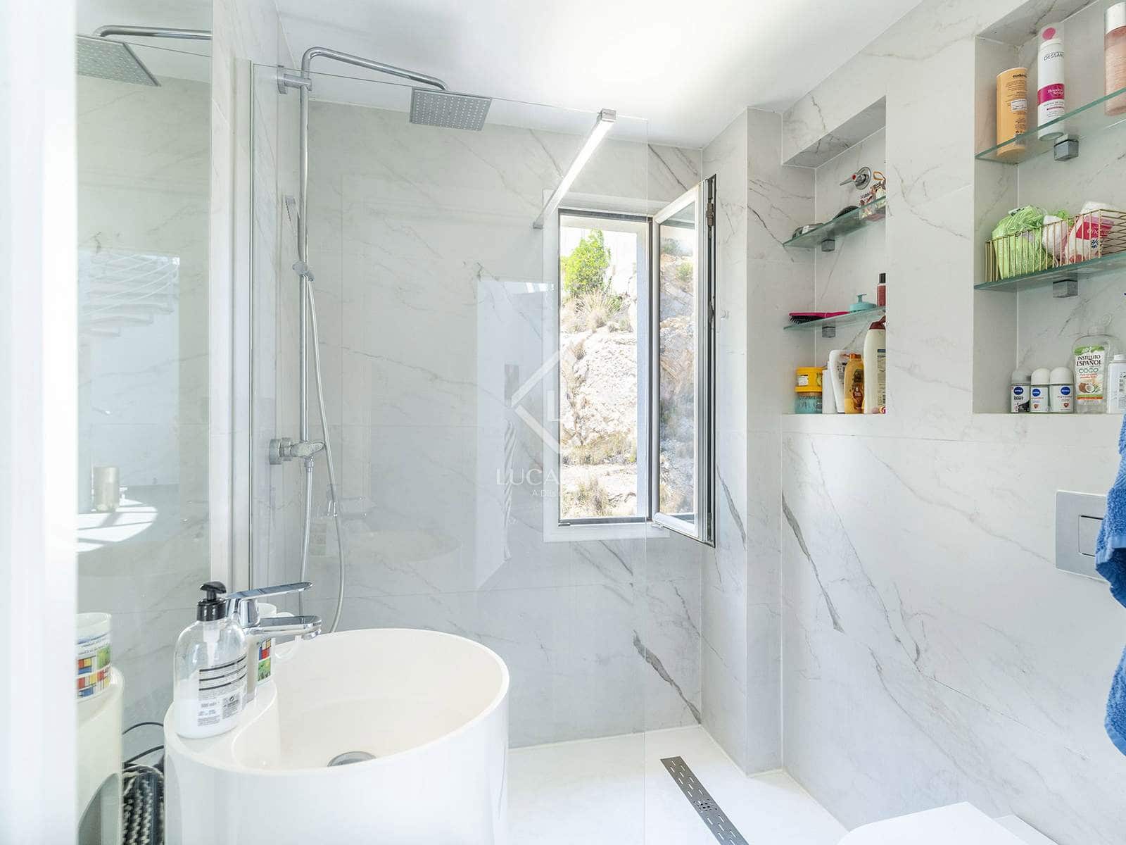 4 sypialnia Willa na sprzedaż w Altea z basenem garażem - 895 000 € (Ref: 9172384)