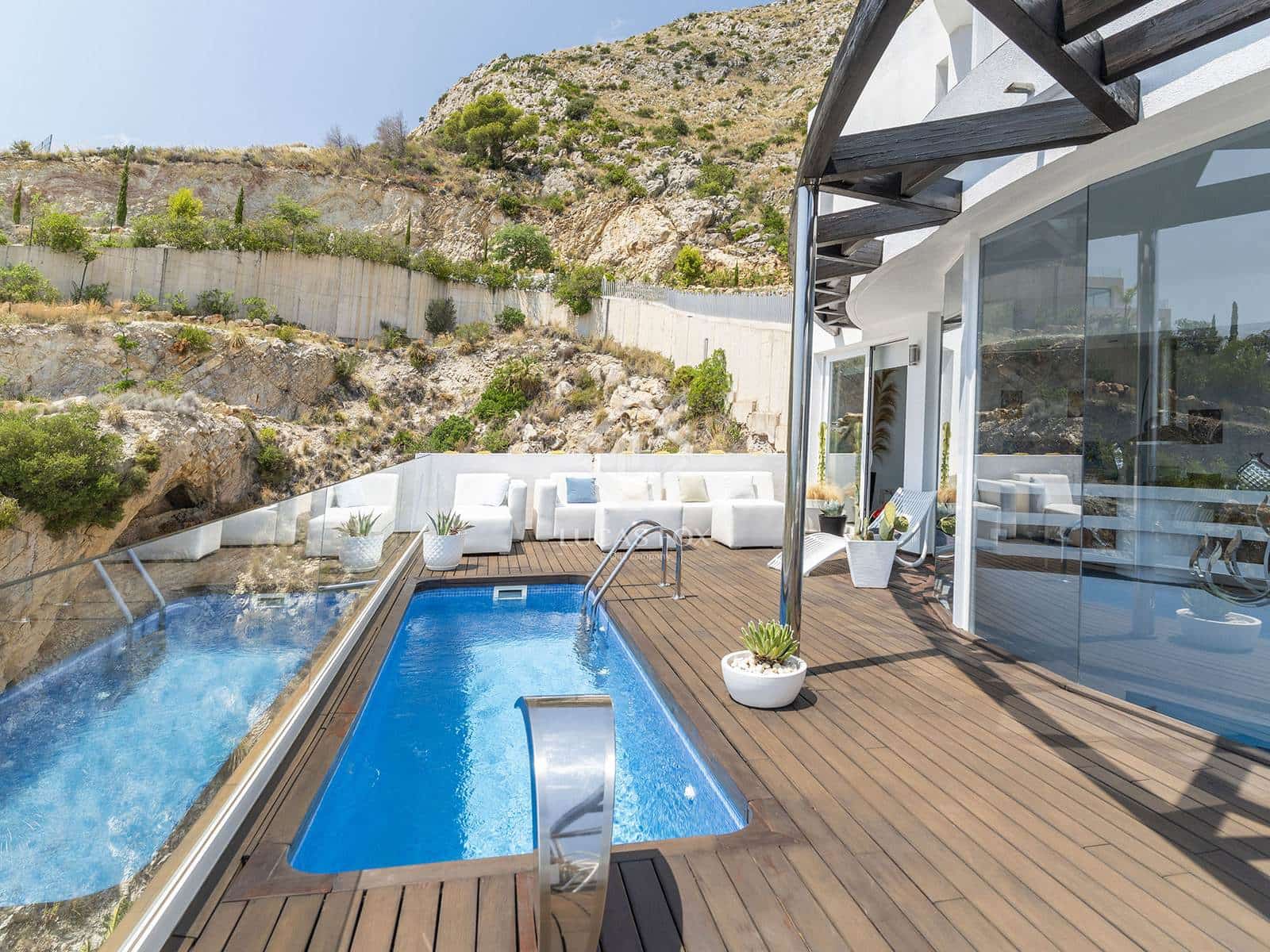 4 sypialnia Willa na sprzedaż w Altea z basenem garażem - 895 000 € (Ref: 9172384)