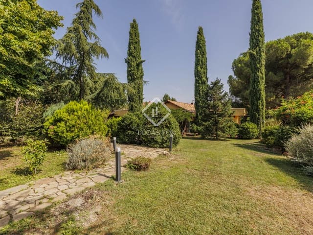 Bauplatz zu verkaufen in Boadilla del Monte - 1.640.000 € (Ref: 9172456)