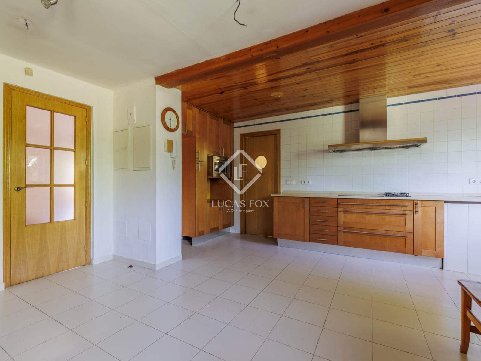 6 soverom Villa til salgs i Boadilla del Monte med svømmebasseng garasje - € 1 590 000 (Ref: 9172457)