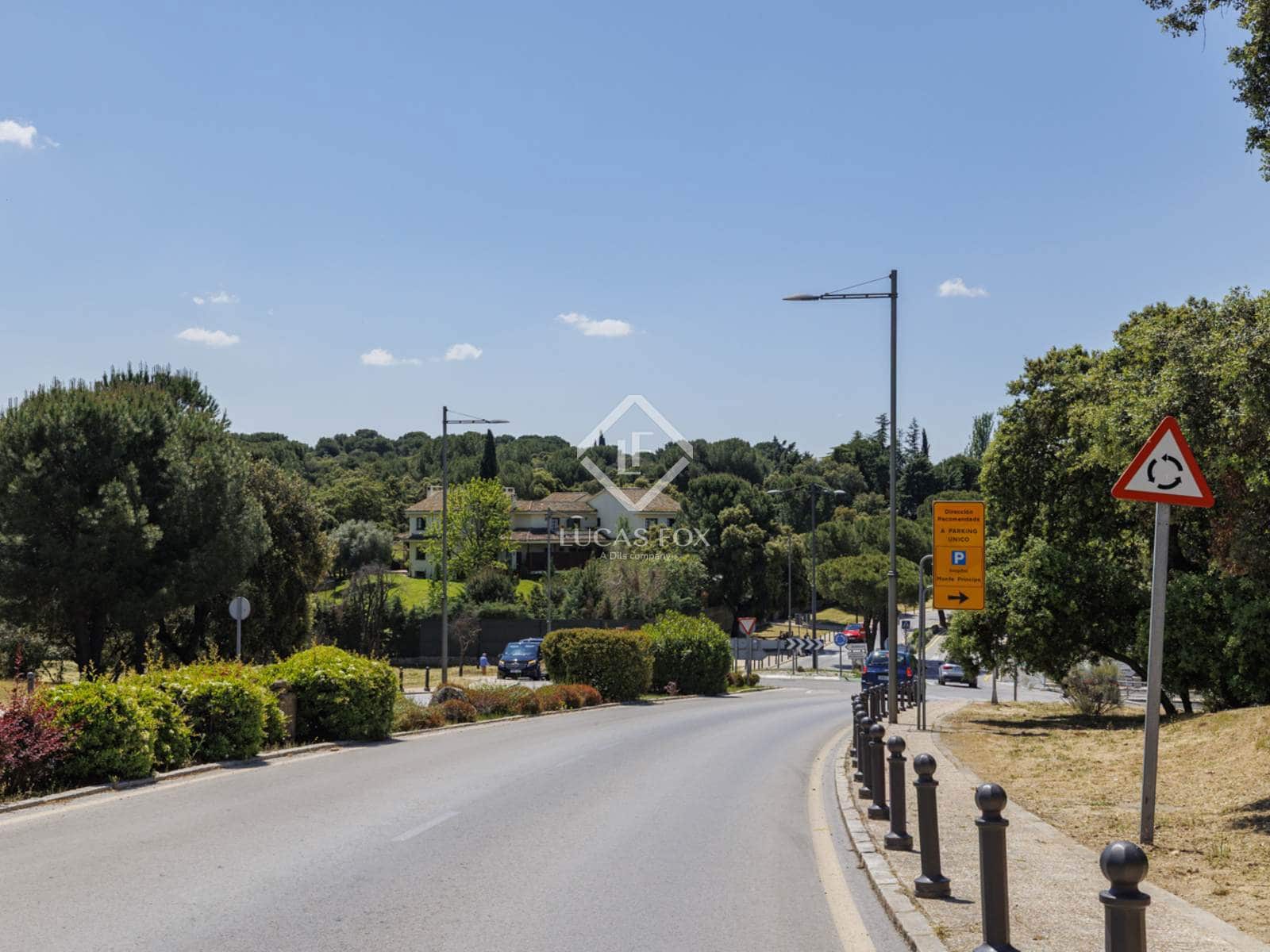 6 soverom Villa til salgs i Boadilla del Monte med svømmebasseng garasje - € 1 590 000 (Ref: 9172457)