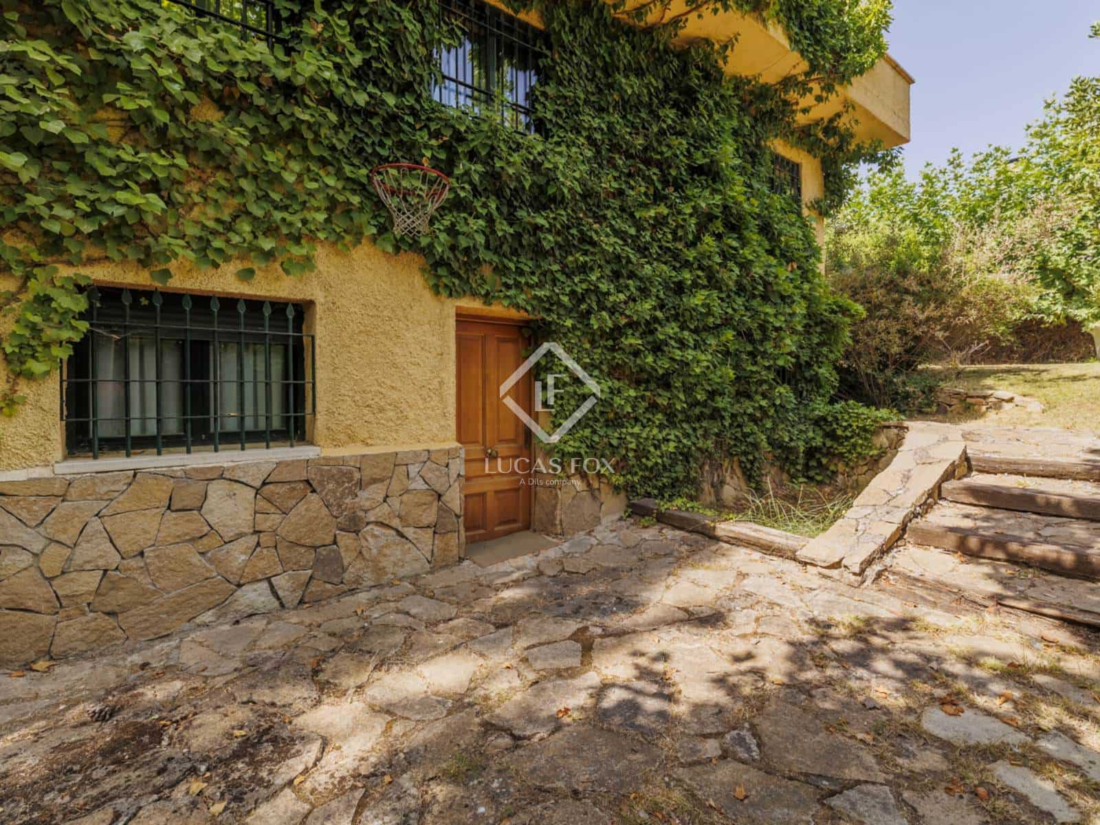 6 soverom Villa til salgs i Boadilla del Monte med svømmebasseng garasje - € 1 590 000 (Ref: 9172457)