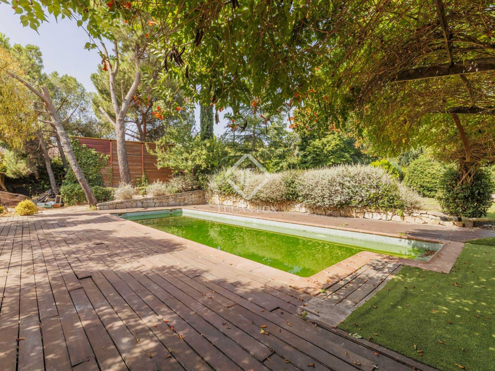 6 soverom Villa til salgs i Boadilla del Monte med svømmebasseng garasje - € 1 590 000 (Ref: 9172457)