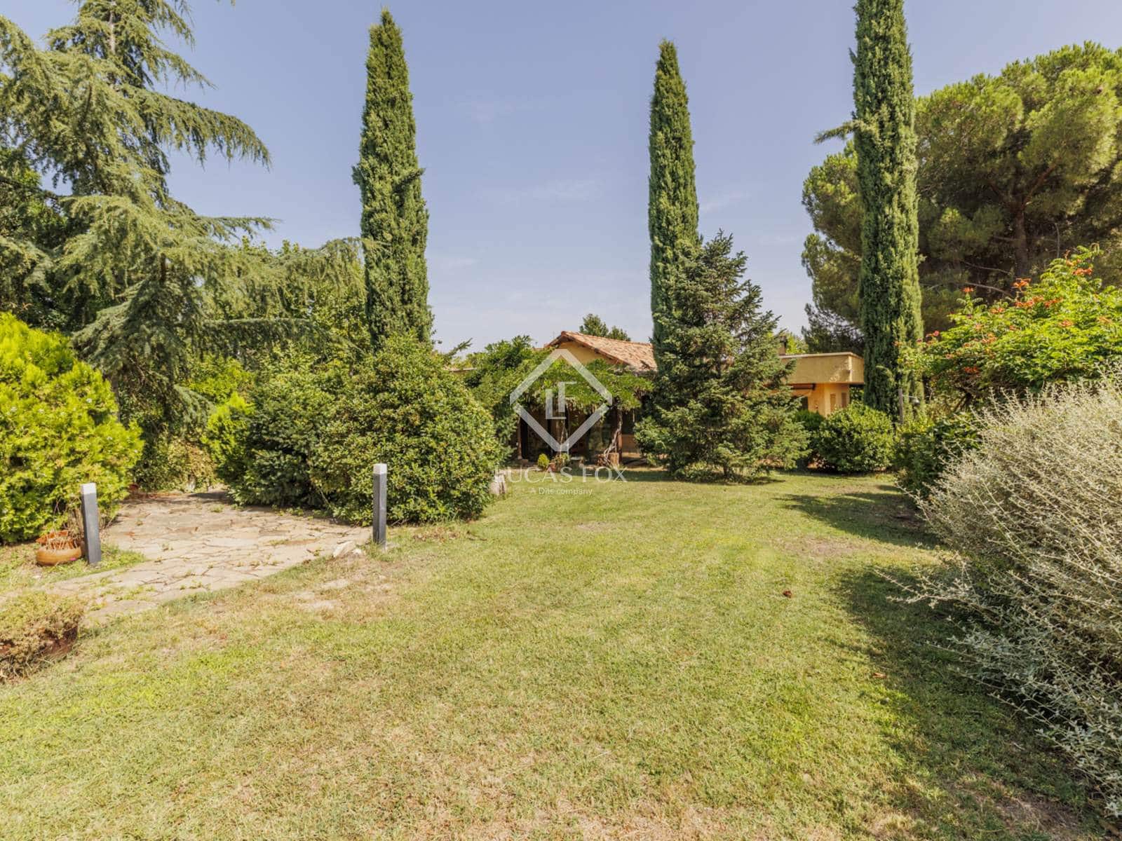 6 soverom Villa til salgs i Boadilla del Monte med svømmebasseng garasje - € 1 590 000 (Ref: 9172457)