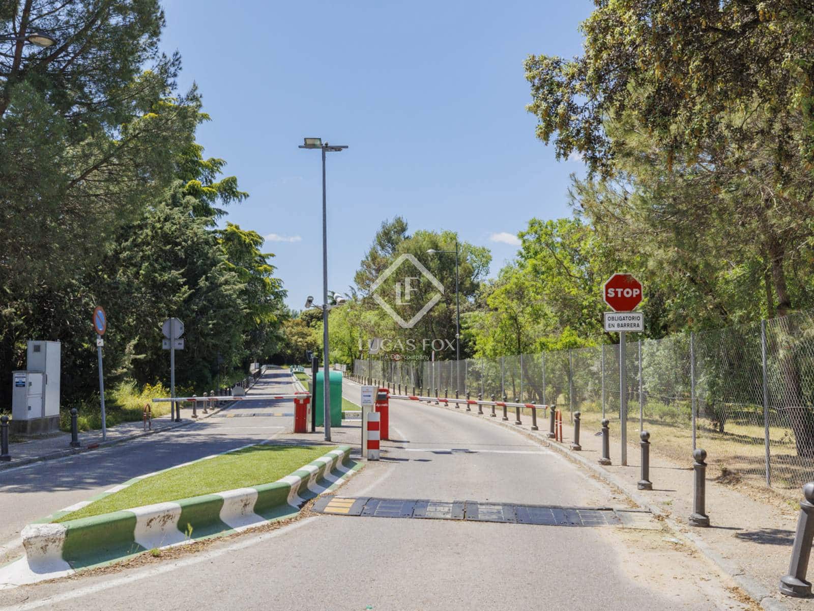 6 soverom Villa til salgs i Boadilla del Monte med svømmebasseng garasje - € 1 590 000 (Ref: 9172457)