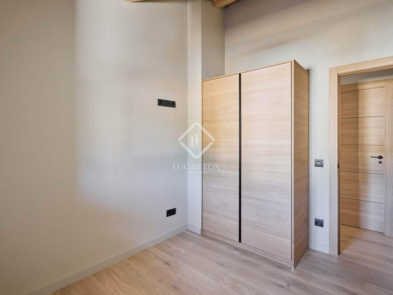 4 soveværelse Villa til salg i Isovol med garage - € 815.000 (Ref: 9172461)