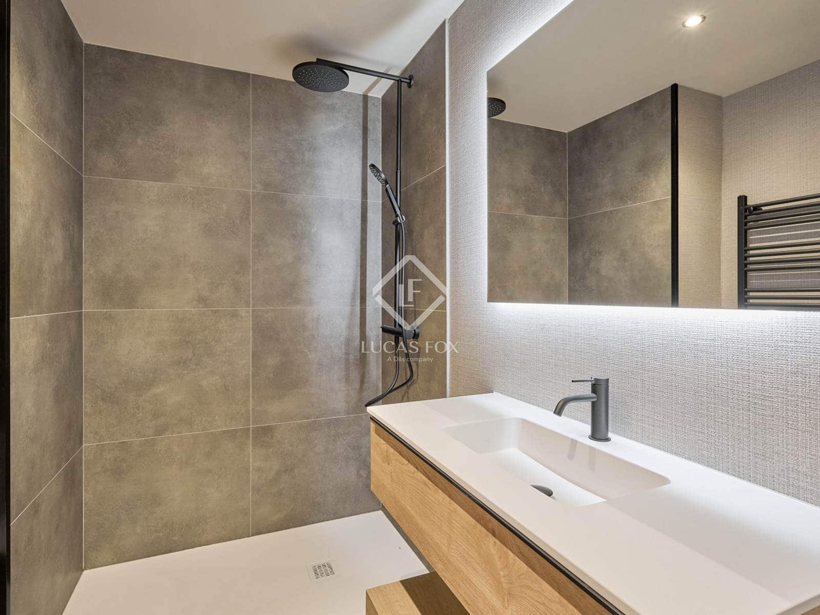 4 soveværelse Villa til salg i Isovol med garage - € 815.000 (Ref: 9172461)