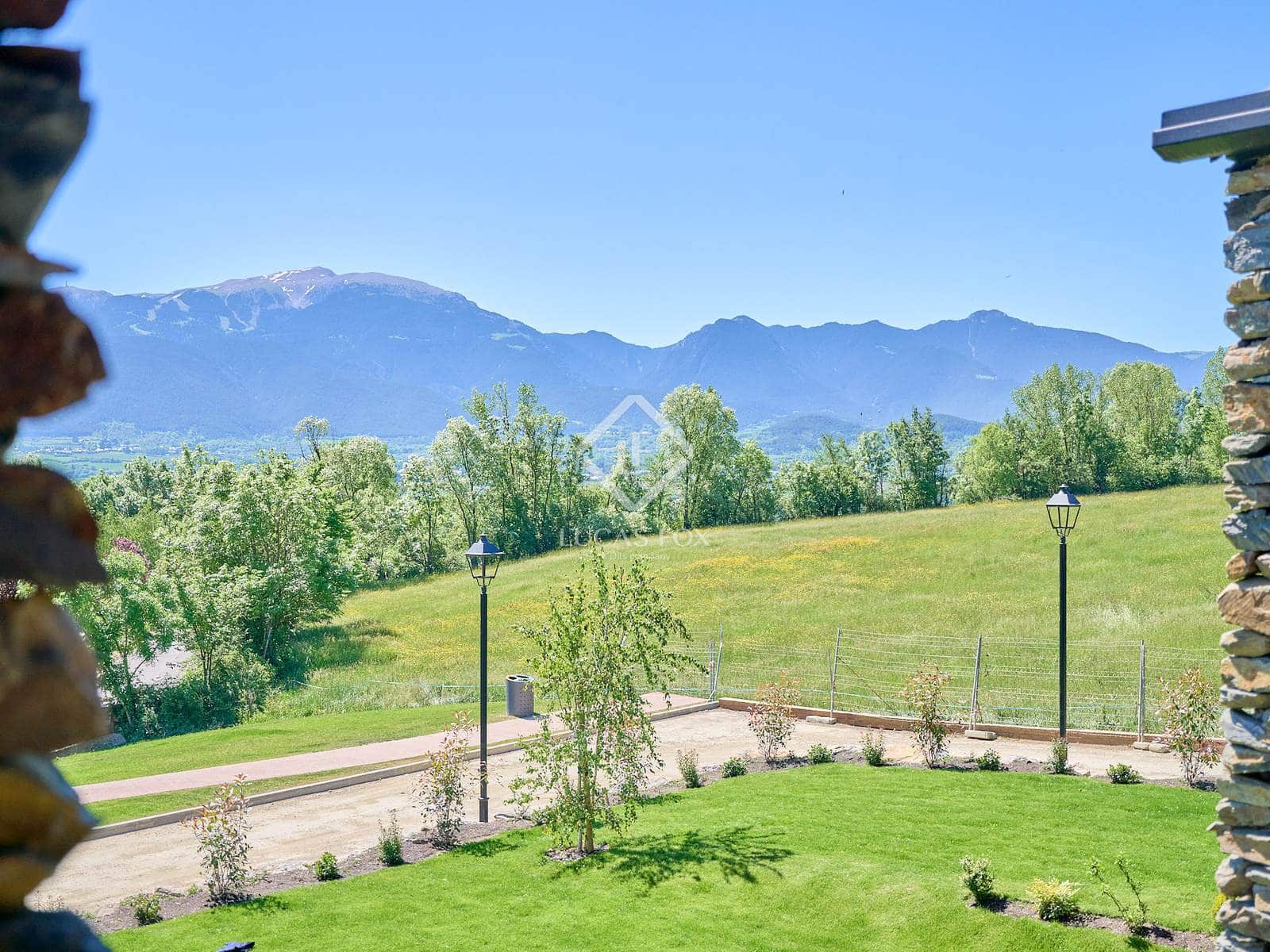 4 soveværelse Villa til salg i Isovol med garage - € 815.000 (Ref: 9172461)