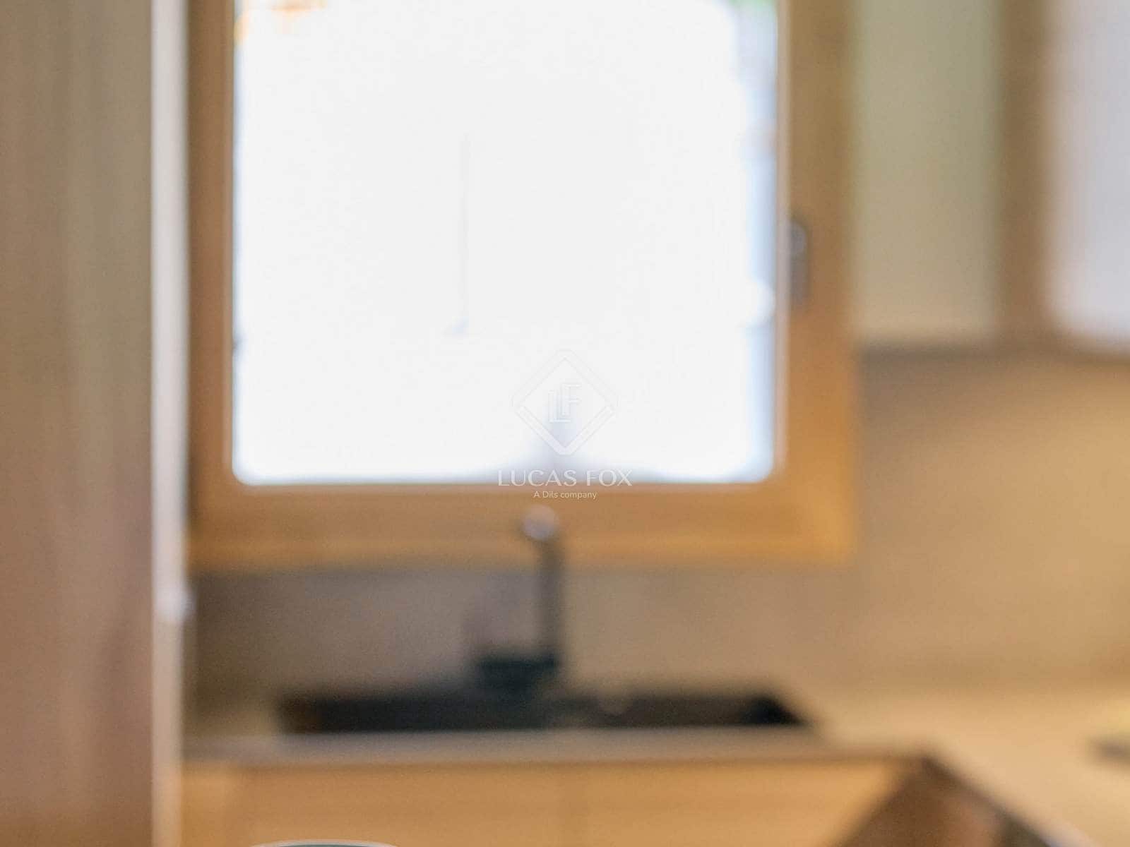 4 soveværelse Villa til salg i Isovol med garage - € 815.000 (Ref: 9172461)